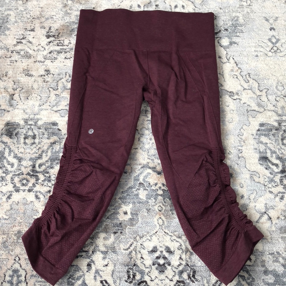 Lululemon cropped leggings